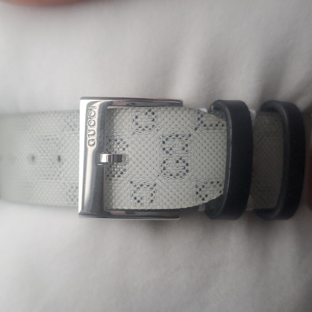 Unisex Gucci watch Good condition - Picture 7 of 17